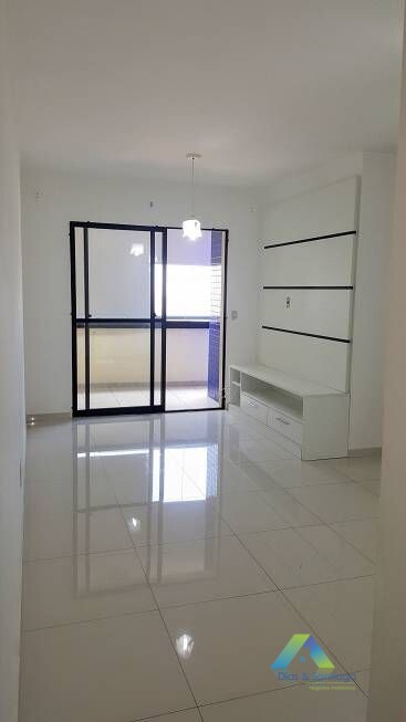 Apartamento à venda com 2 quartos, 68m² - Foto 1