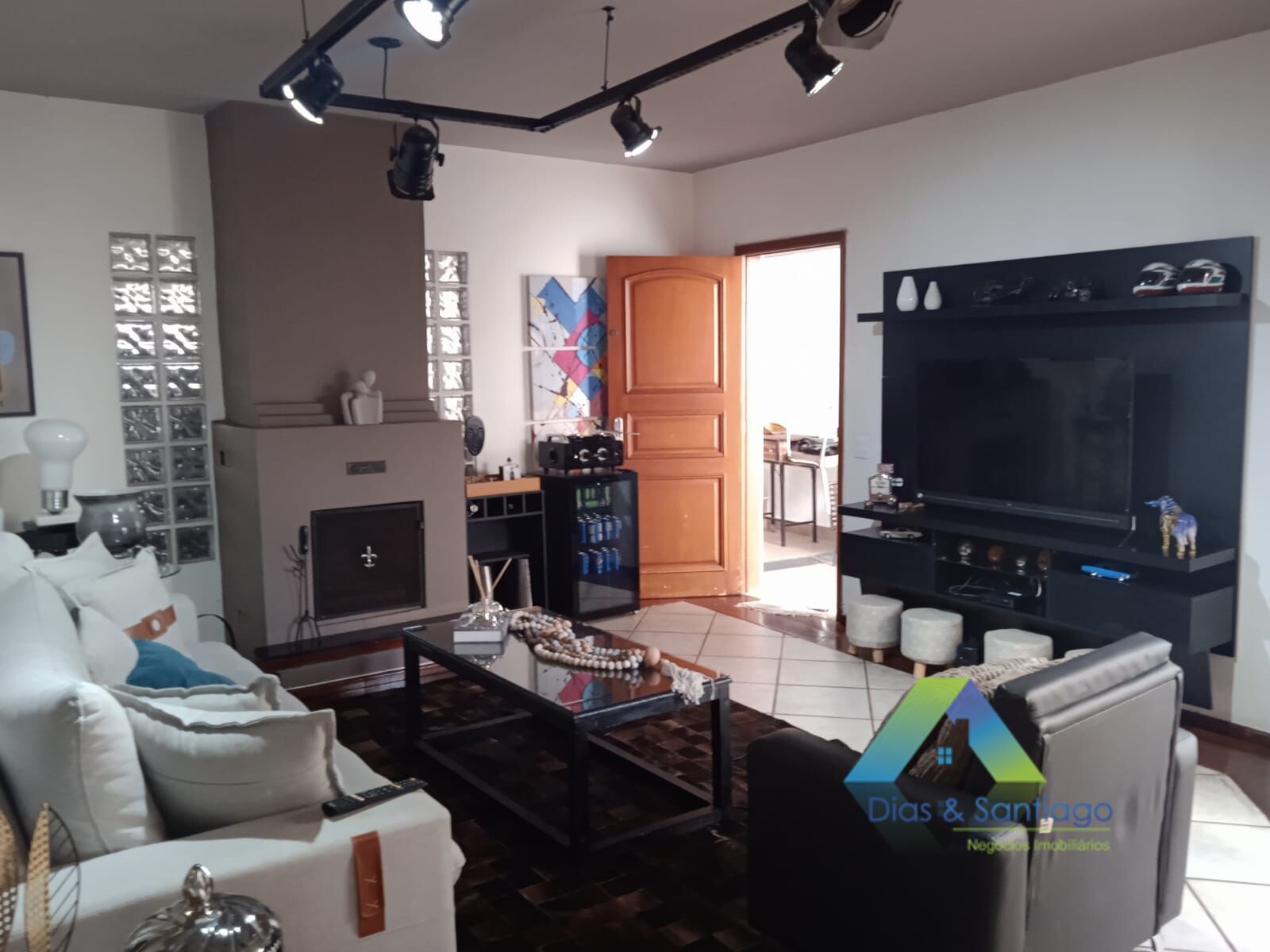 Sobrado à venda com 3 quartos, 180m² - Foto 2