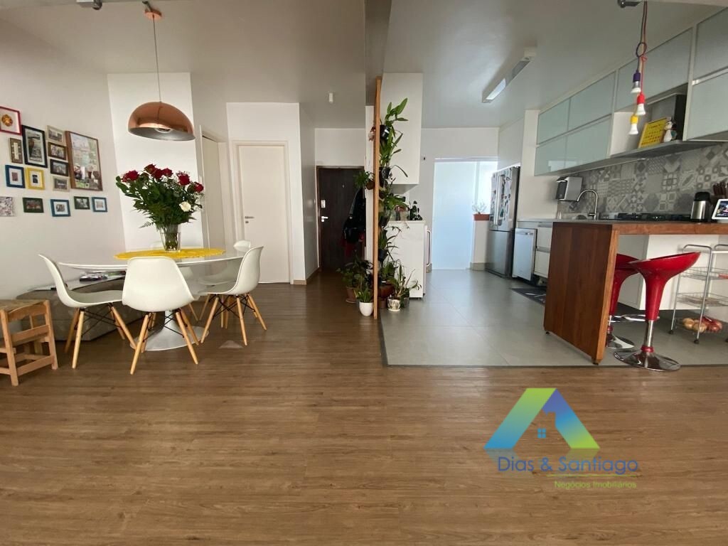 Apartamento à venda com 4 quartos, 150m² - Foto 1