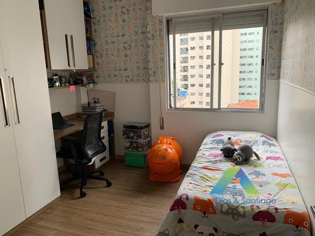 Apartamento à venda com 4 quartos, 150m² - Foto 12