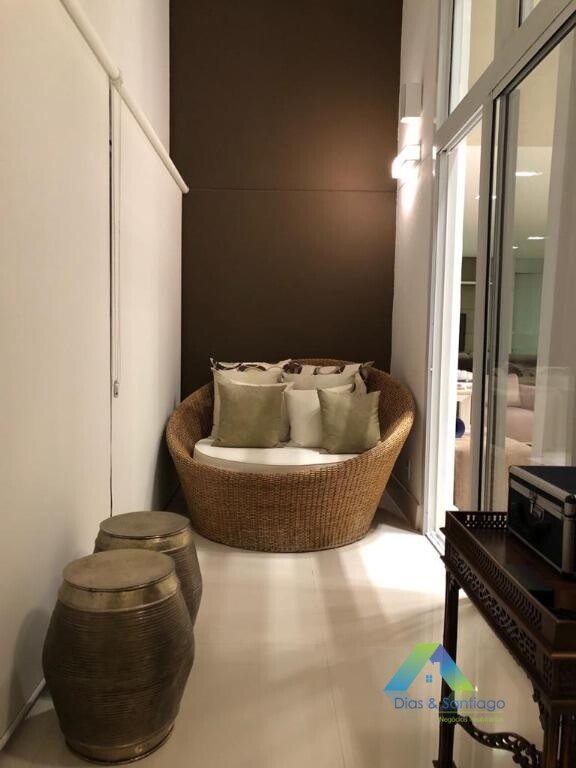 Apartamento à venda com 3 quartos, 240m² - Foto 10