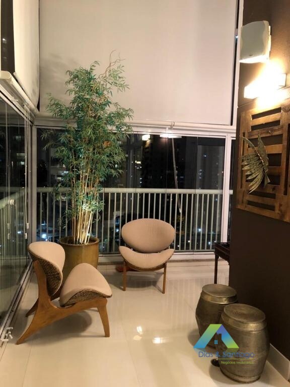 Apartamento à venda com 3 quartos, 240m² - Foto 5