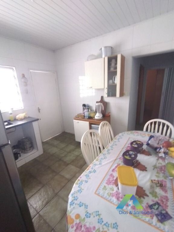 Casa à venda com 2 quartos, 100m² - Foto 3