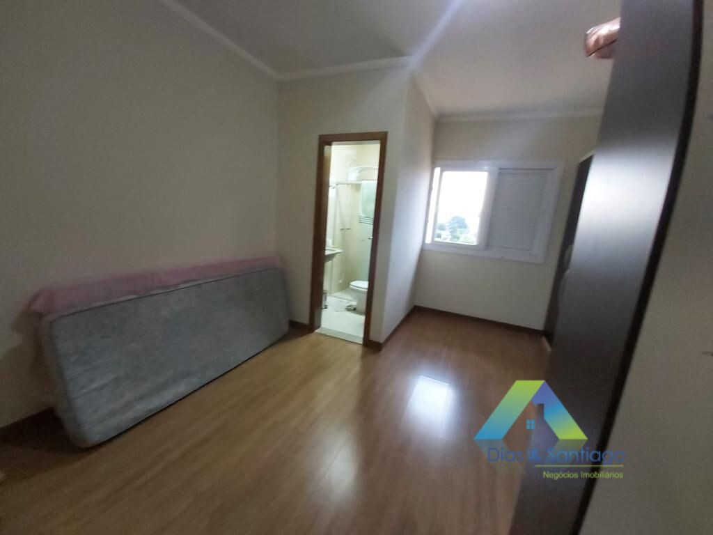 Sobrado à venda com 3 quartos, 220m² - Foto 24