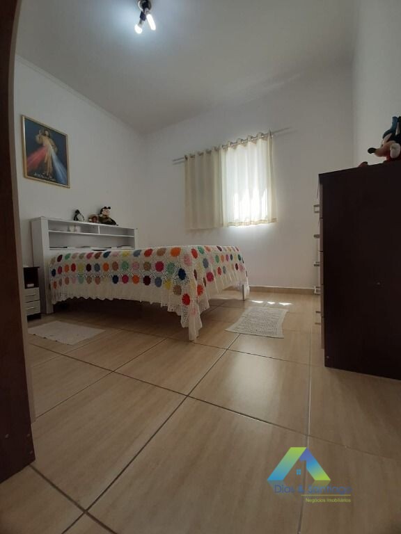 Casa à venda com 3 quartos, 190m² - Foto 18