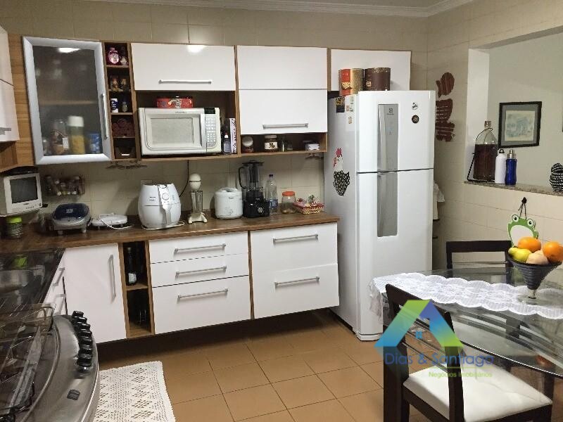 Casa à venda com 2 quartos, 165m² - Foto 18