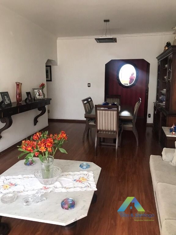 Apartamento à venda com 3 quartos, 150m² - Foto 3