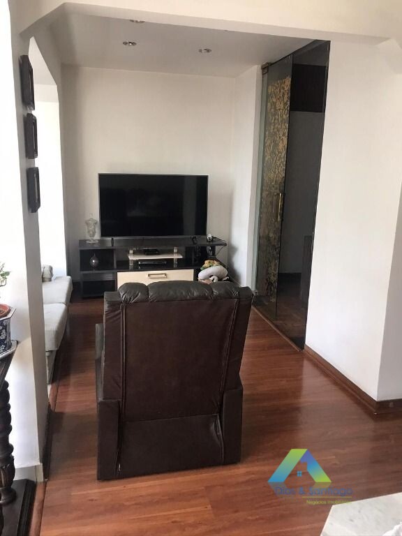 Apartamento à venda com 3 quartos, 150m² - Foto 2