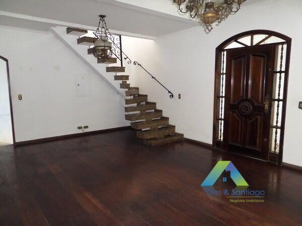 Sobrado à venda com 4 quartos, 224m² - Foto 1