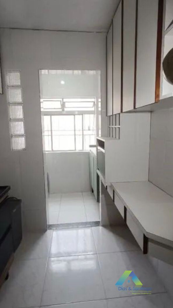 Apartamento à venda com 2 quartos, 50m² - Foto 2