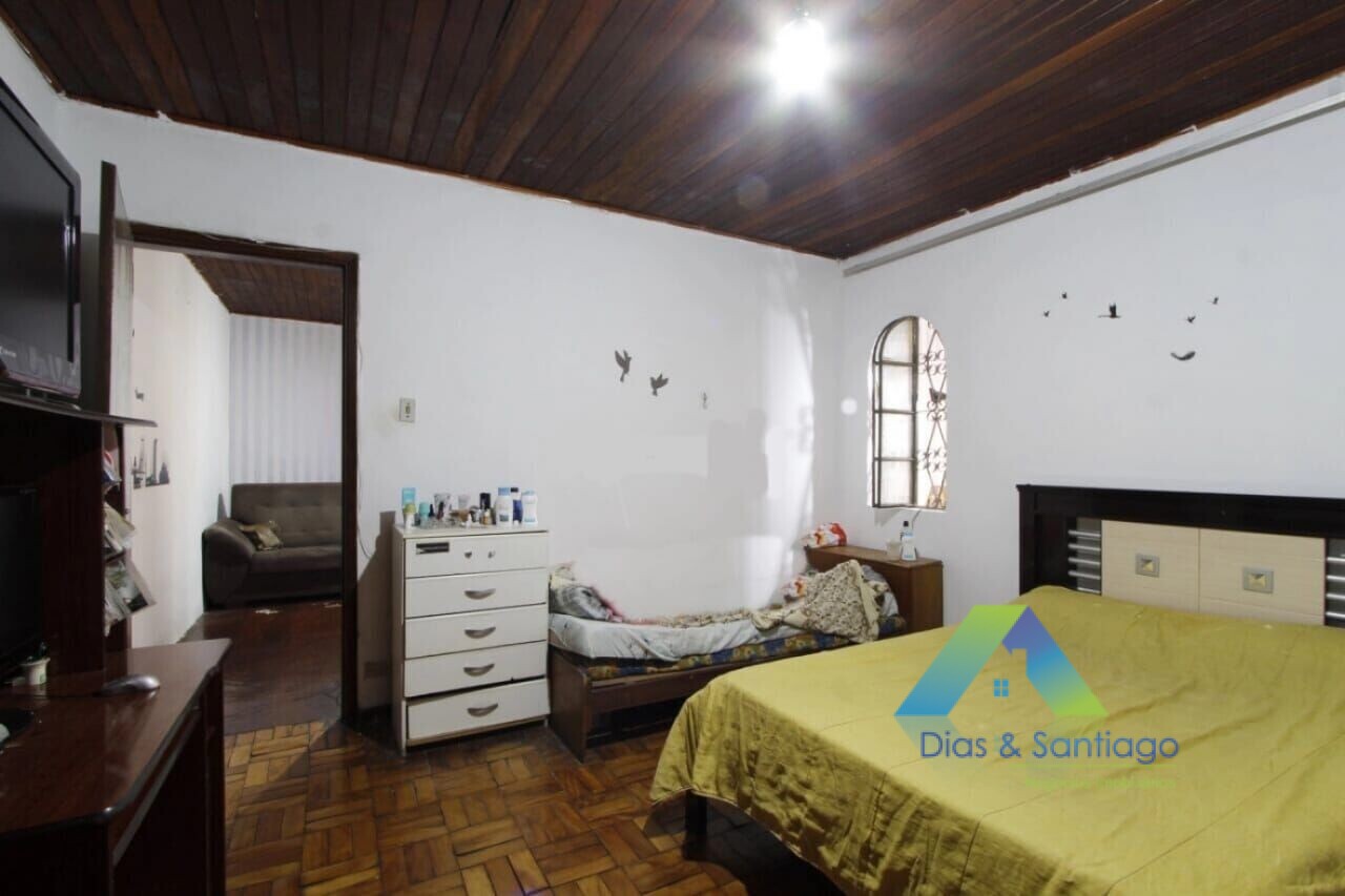 Casa à venda com 2 quartos, 90m² - Foto 4