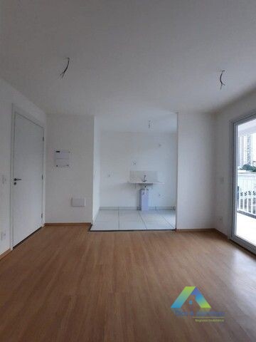 Apartamento à venda com 2 quartos, 44m² - Foto 2