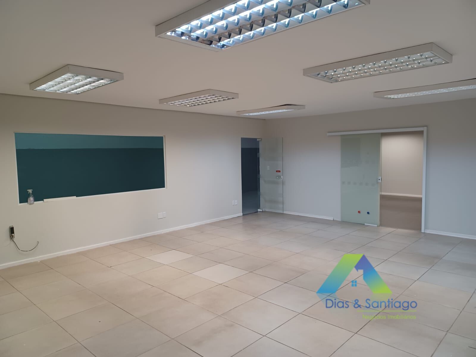 Depósito-Galpão, 550 m² - Foto 2