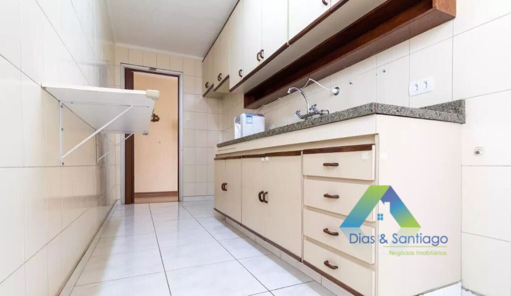 Apartamento à venda com 3 quartos, 80m² - Foto 3