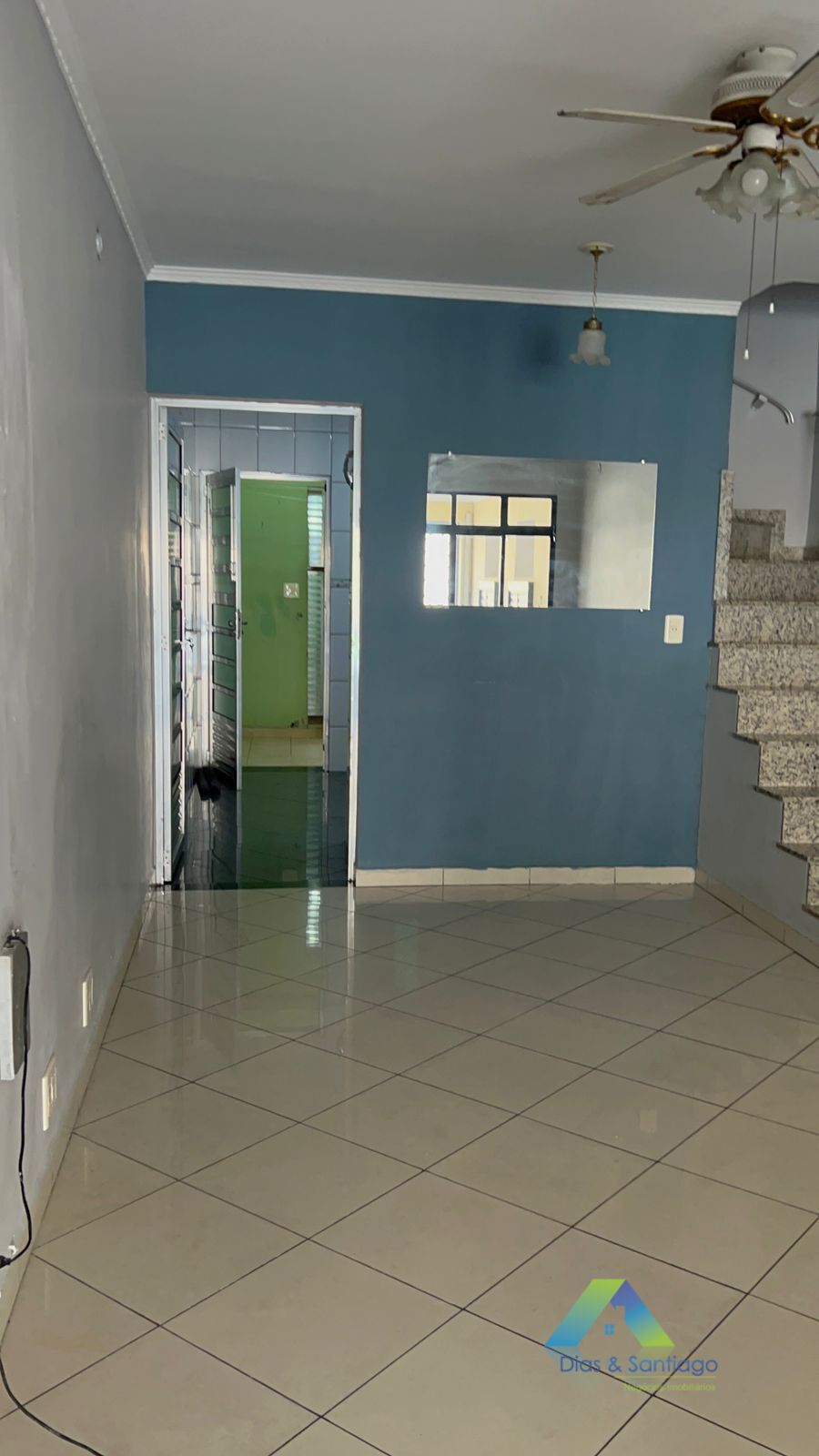 Sobrado à venda com 3 quartos, 100m² - Foto 2