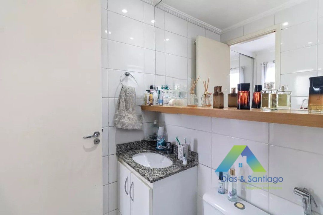 Apartamento à venda com 2 quartos, 62m² - Foto 15