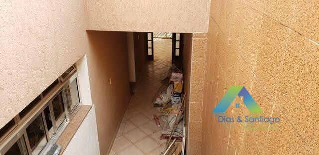 Sobrado à venda com 4 quartos, 270m² - Foto 11