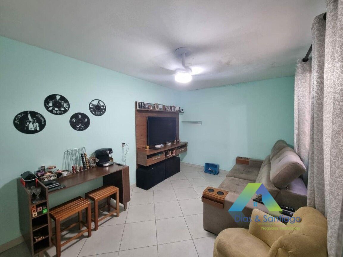 Sobrado à venda com 4 quartos, 250m² - Foto 1