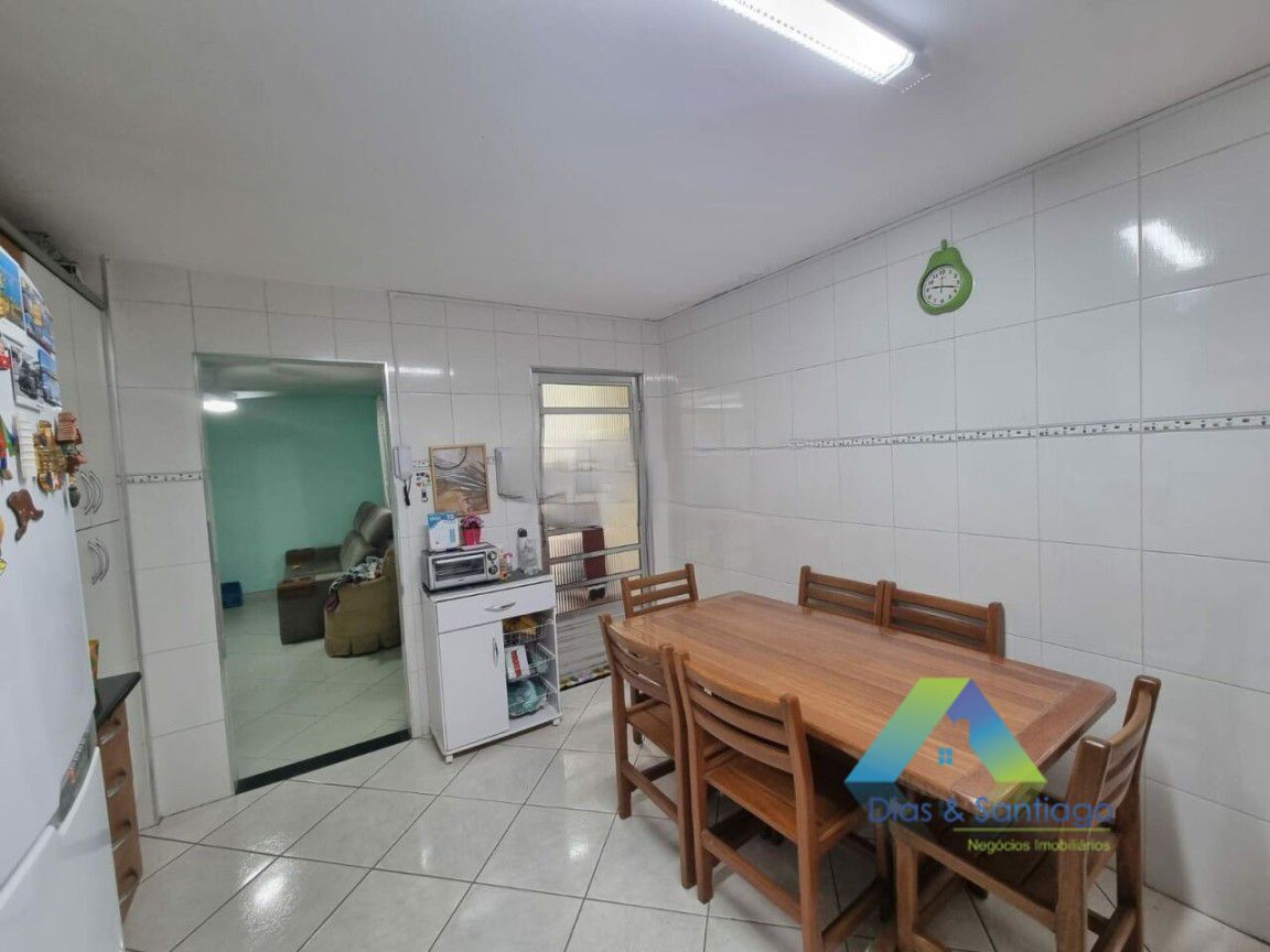 Sobrado à venda com 4 quartos, 250m² - Foto 17