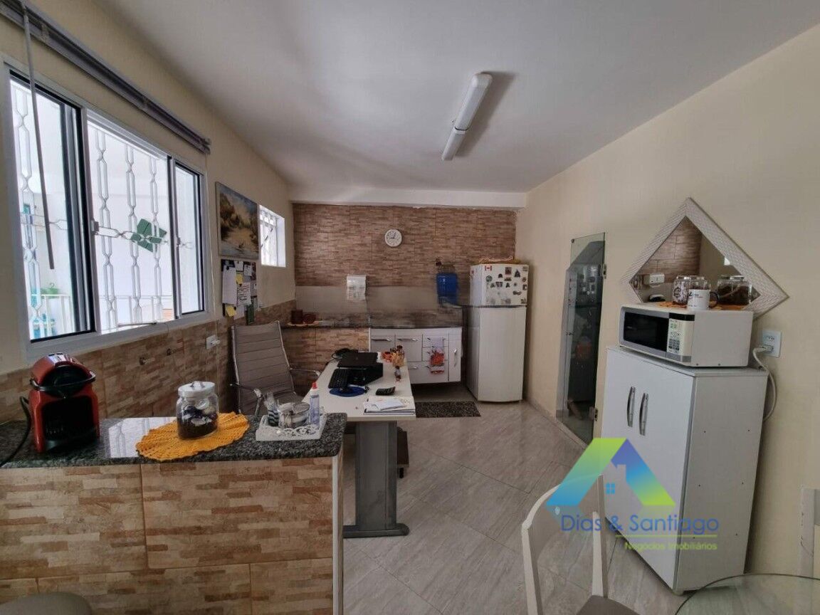 Sobrado à venda com 4 quartos, 250m² - Foto 5