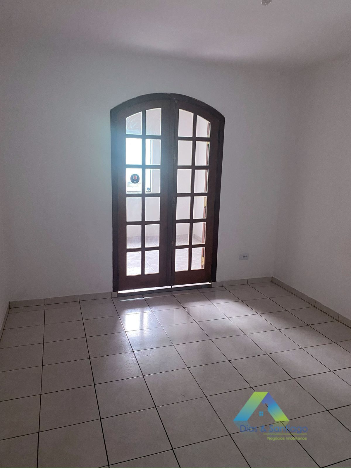 Sobrado à venda com 2 quartos, 75m² - Foto 1