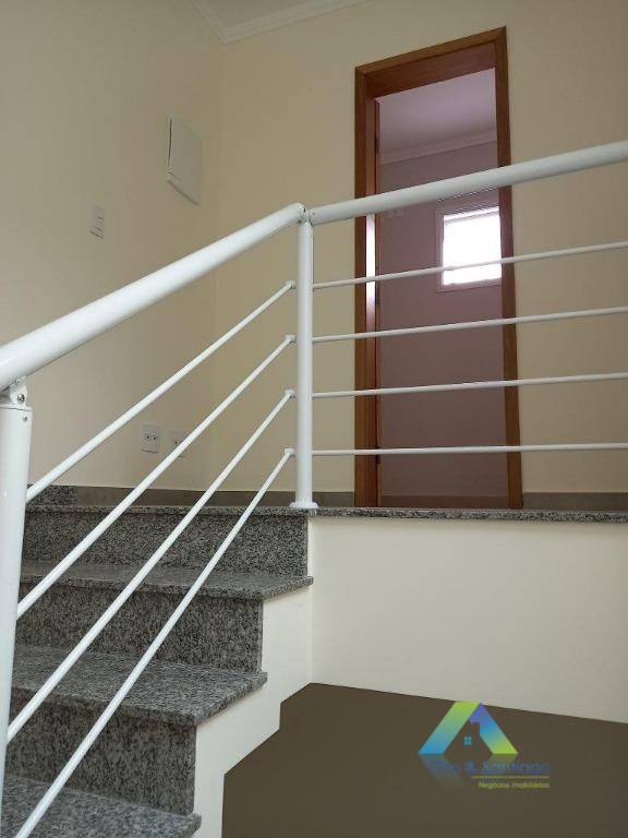 Sobrado à venda com 3 quartos, 145m² - Foto 1