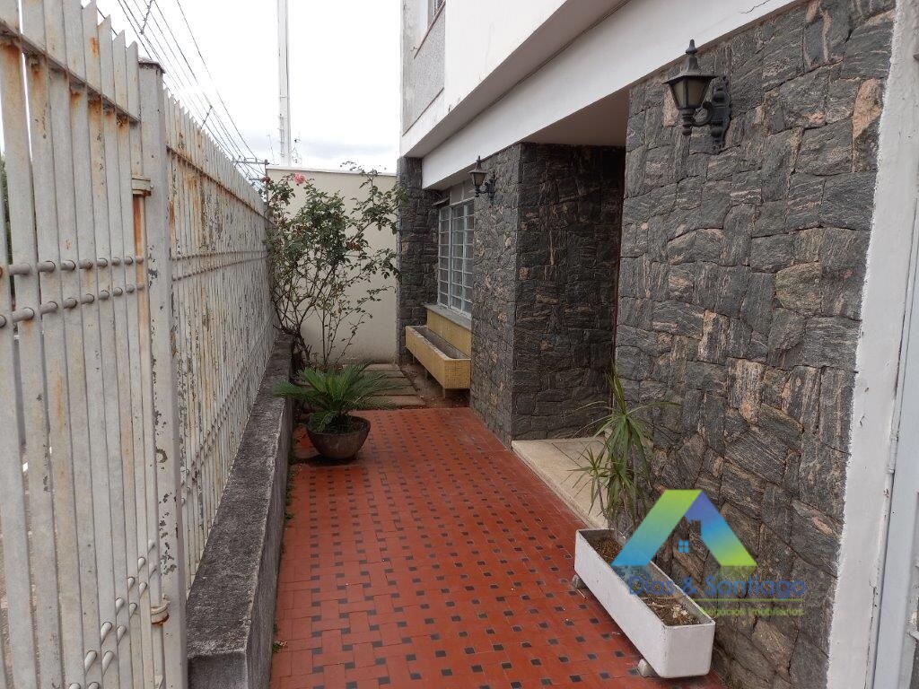 Sobrado à venda com 3 quartos, 140m² - Foto 1