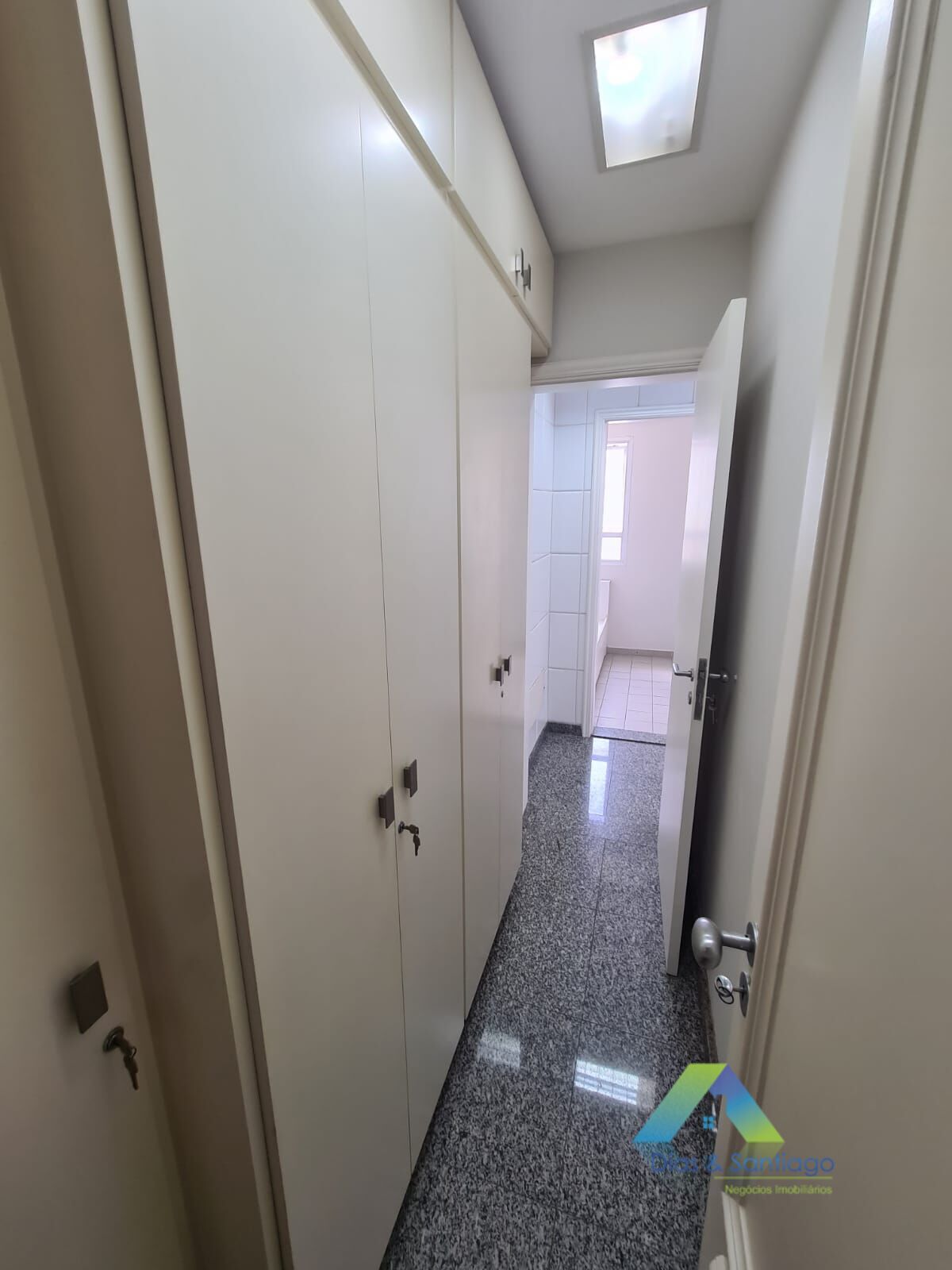 Apartamento à venda com 3 quartos, 250m² - Foto 6