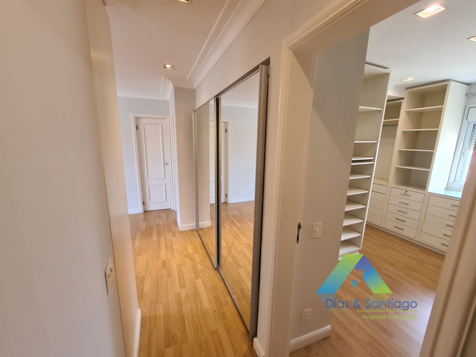 Apartamento à venda com 3 quartos, 250m² - Foto 12