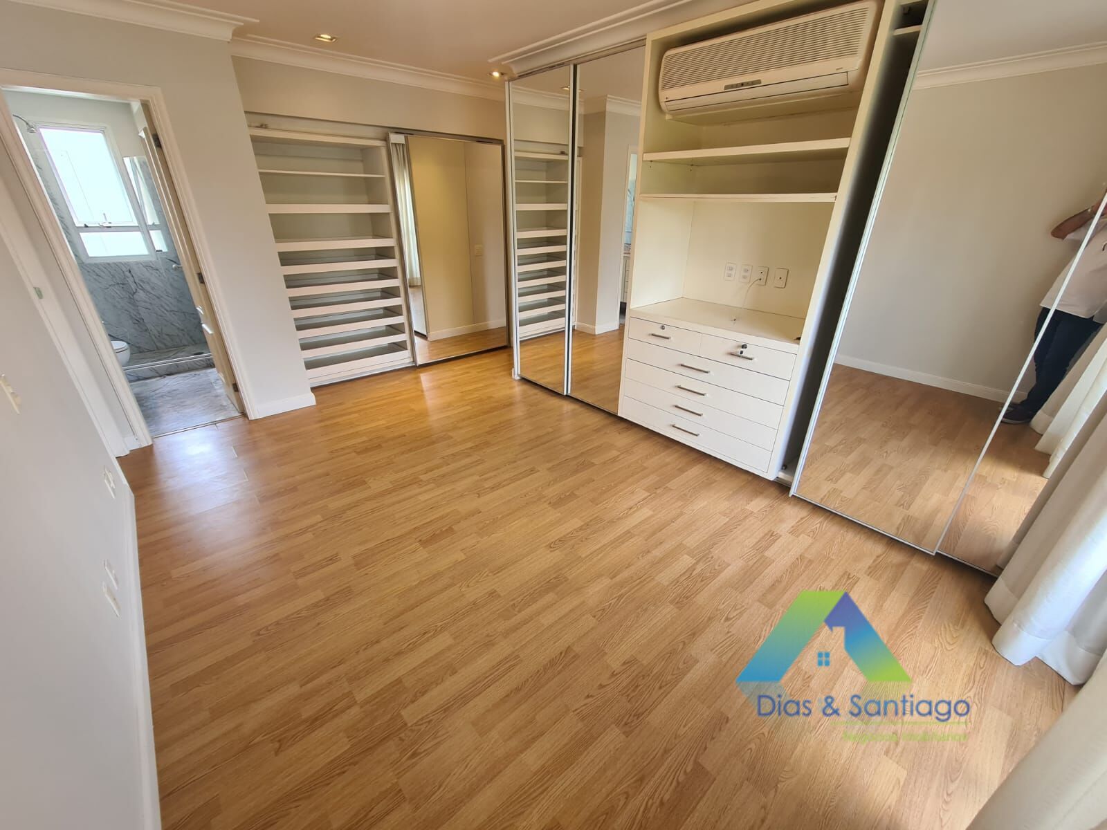 Apartamento à venda com 3 quartos, 250m² - Foto 7