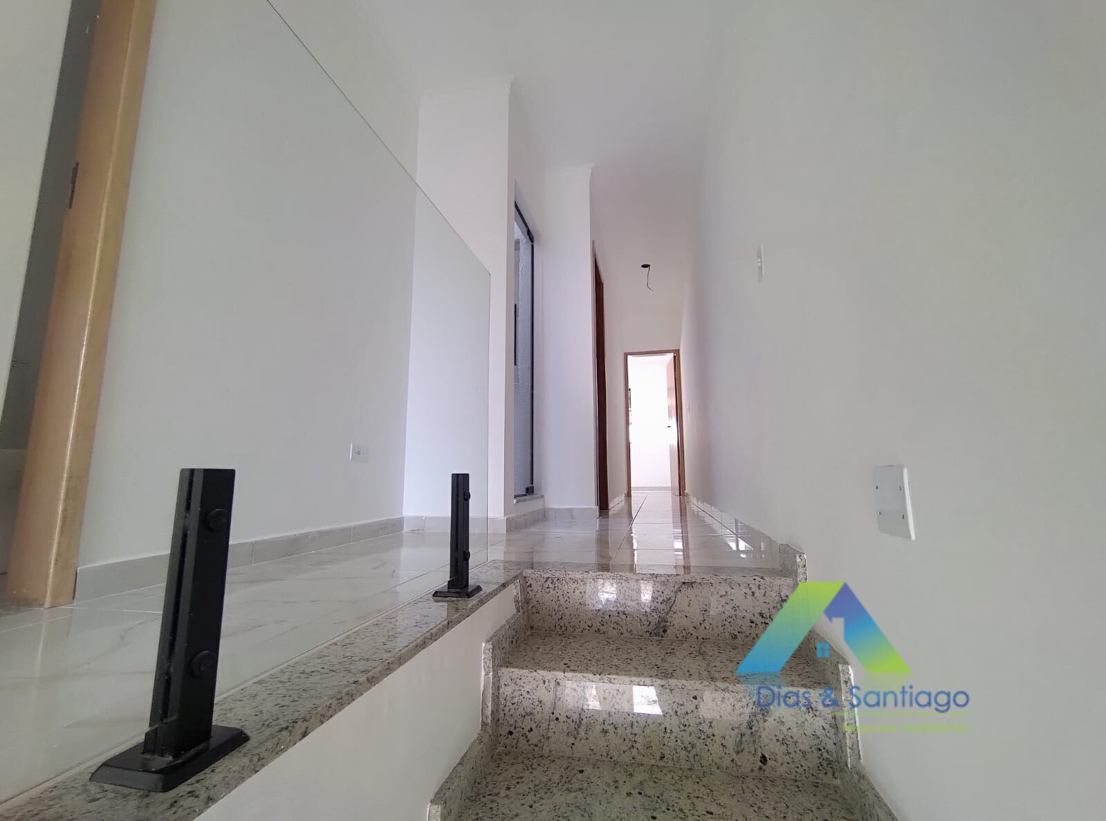 Sobrado à venda com 3 quartos, 126m² - Foto 1