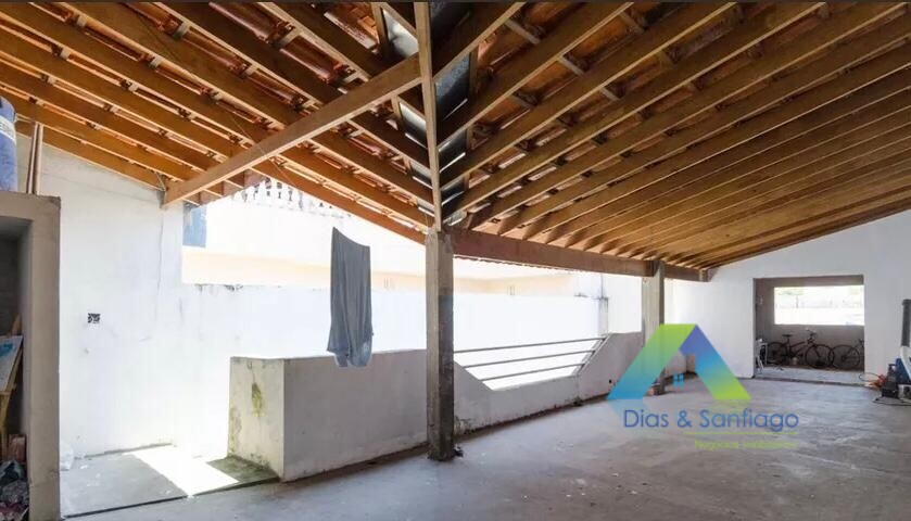 Casa à venda com 2 quartos, 170m² - Foto 25