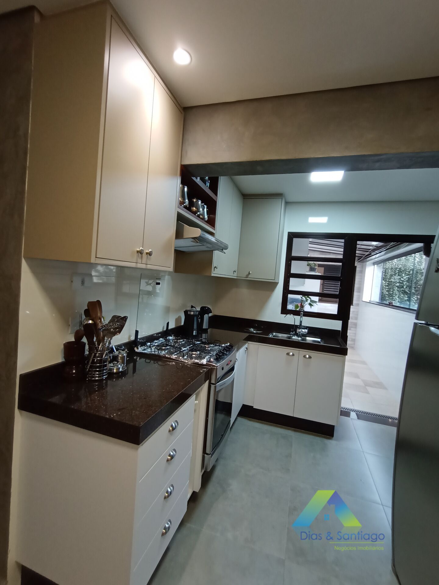 Apartamento à venda com 3 quartos, 89m² - Foto 1