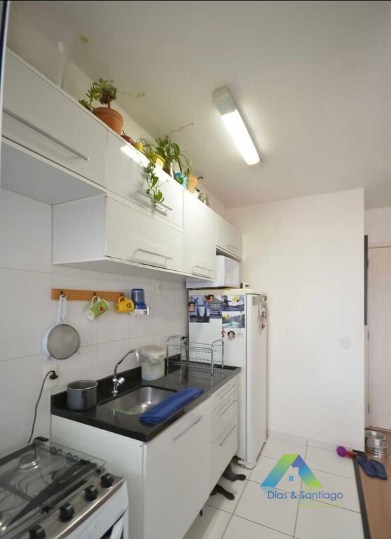 Apartamento à venda com 2 quartos, 49m² - Foto 2