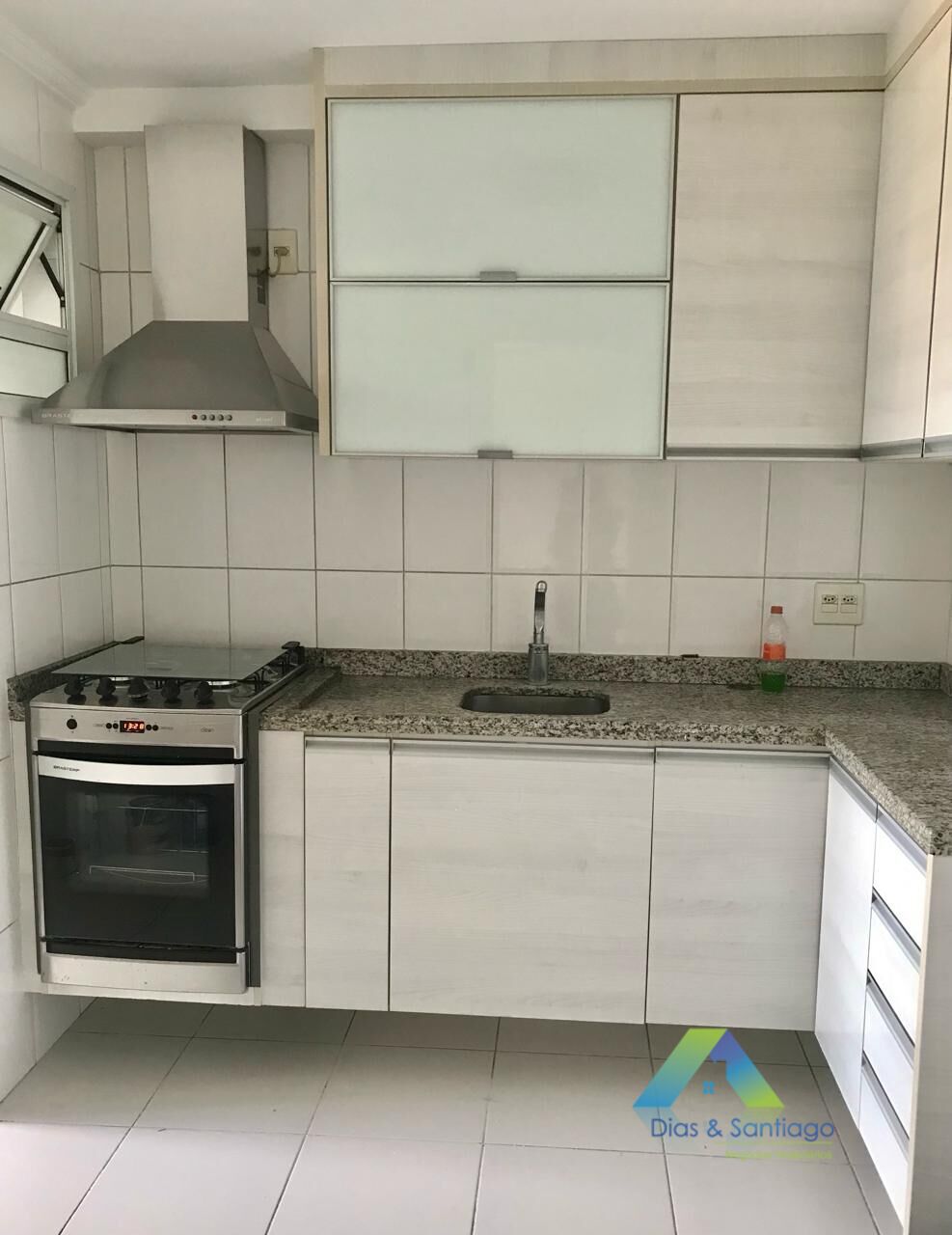 Apartamento à venda com 3 quartos, 72m² - Foto 2