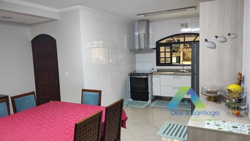 Sobrado à venda com 4 quartos, 230m² - Foto 4