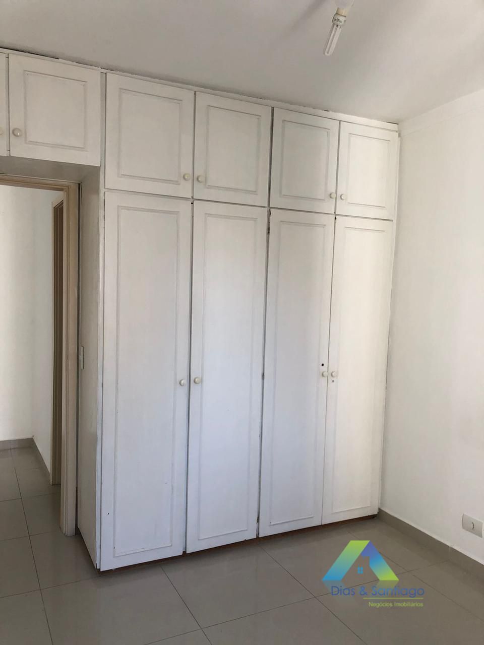 Apartamento à venda com 1 quarto, 60m² - Foto 4