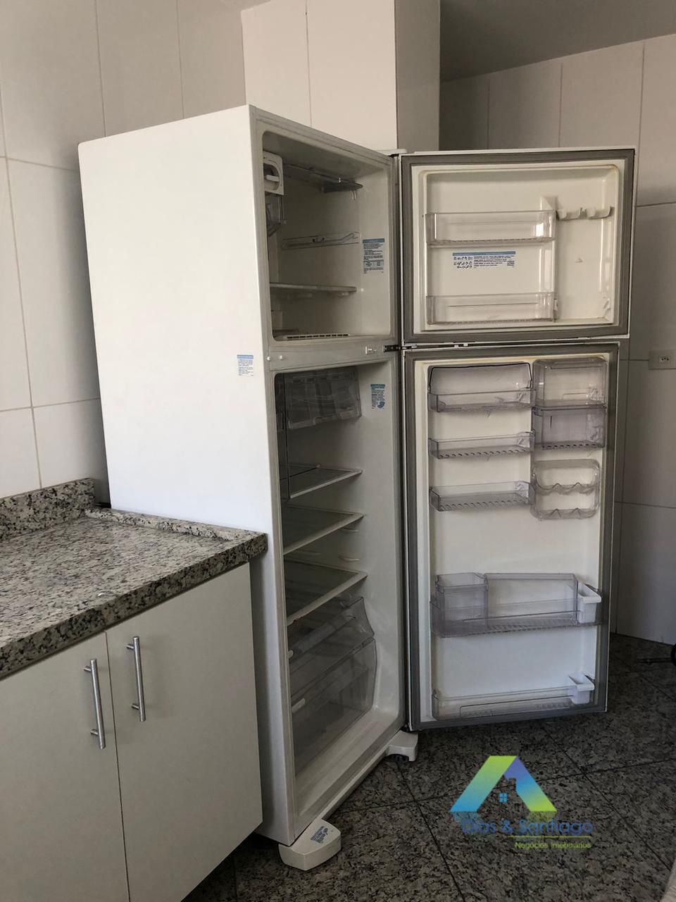 Apartamento à venda com 1 quarto, 60m² - Foto 18