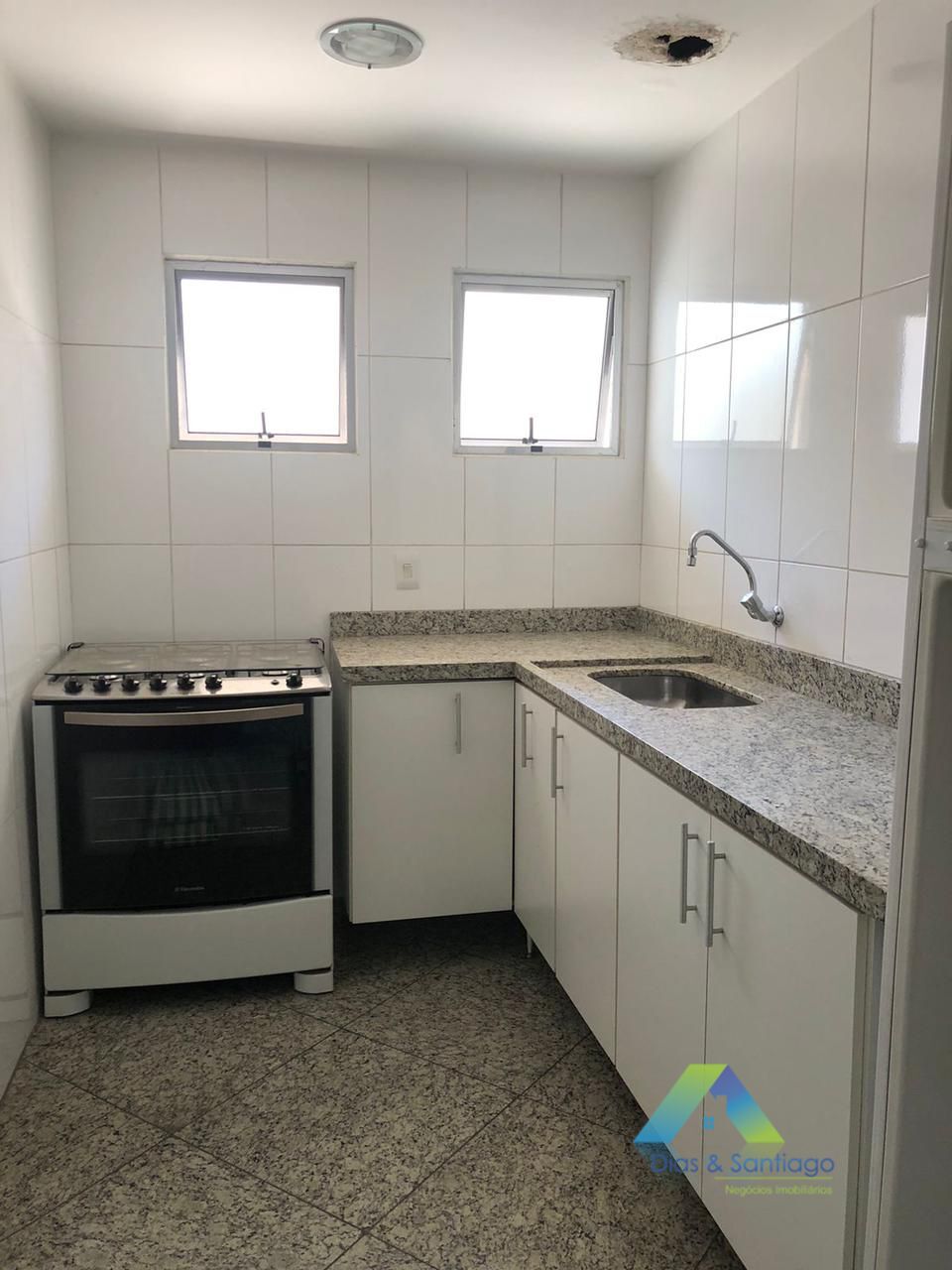 Apartamento à venda com 1 quarto, 60m² - Foto 2