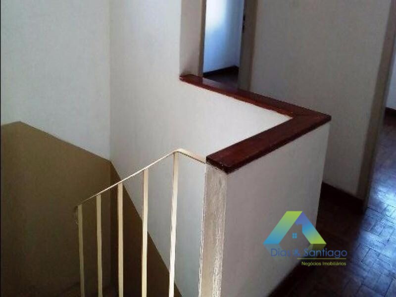 Sobrado à venda com 3 quartos, 140m² - Foto 2