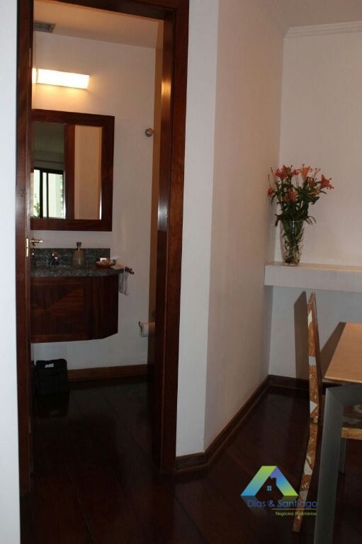 Apartamento à venda com 4 quartos, 180m² - Foto 13