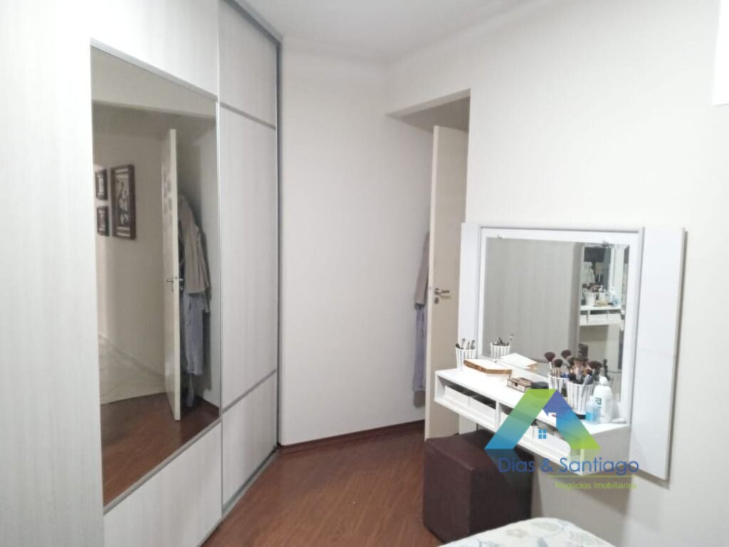 Apartamento à venda com 2 quartos, 60m² - Foto 19