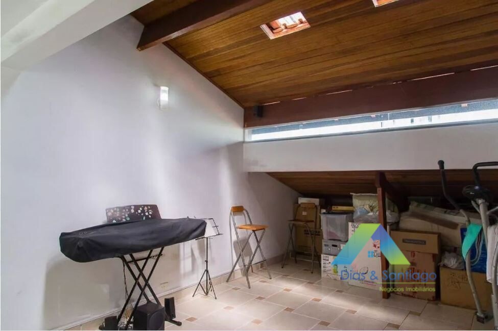 Casa à venda com 3 quartos, 262m² - Foto 26