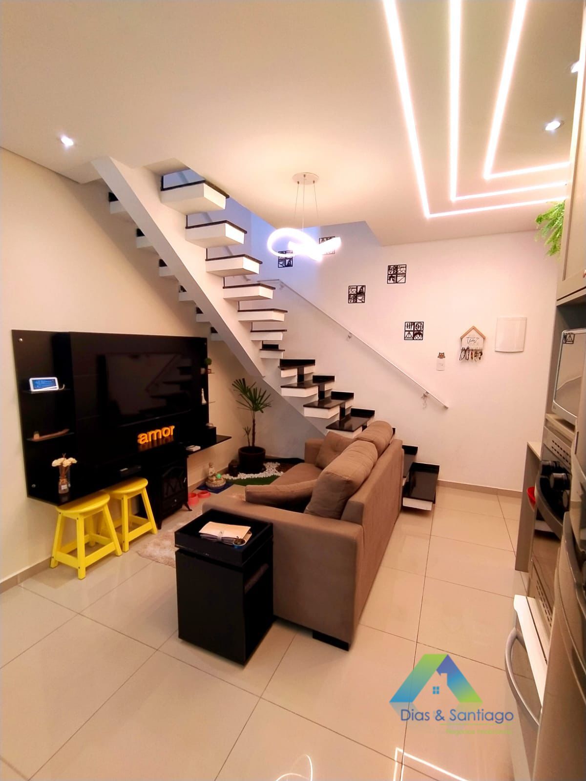 Cobertura à venda com 2 quartos, 90m² - Foto 4