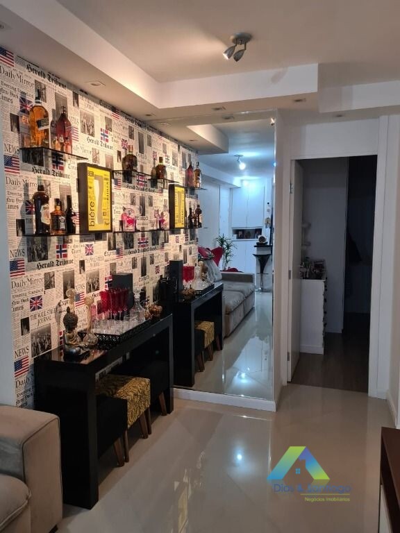 Apartamento à venda com 2 quartos, 64m² - Foto 8