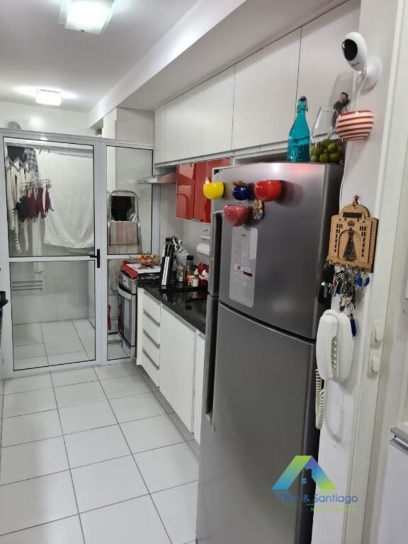 Apartamento à venda com 2 quartos, 64m² - Foto 2