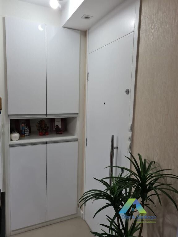 Apartamento à venda com 2 quartos, 64m² - Foto 3