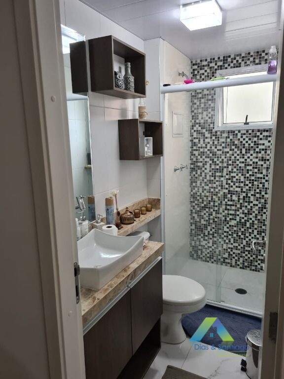 Apartamento à venda com 2 quartos, 64m² - Foto 17