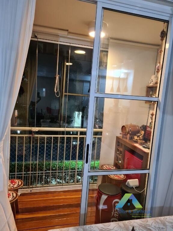 Apartamento à venda com 2 quartos, 64m² - Foto 7