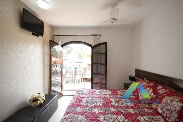 Casa de Condomínio à venda com 4 quartos, 250m² - Foto 15